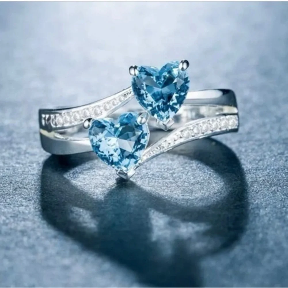 🆕 Blue Heart Cubic Zirconia Silver Ring